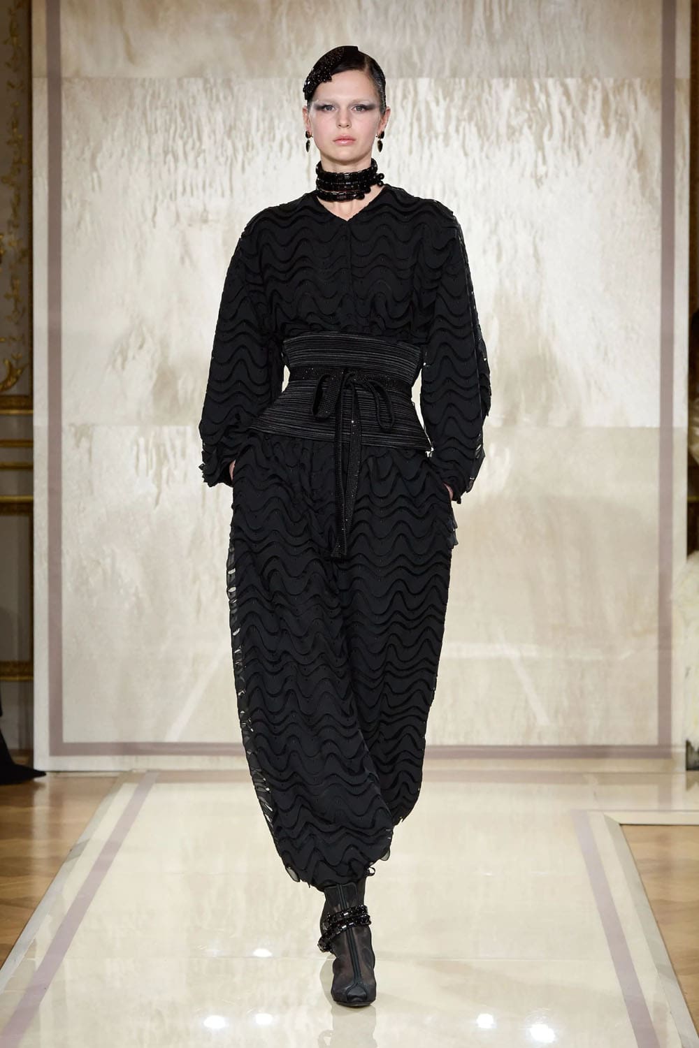 Armani Prive 2025 春夏高级时装 Runway 杂志(11)