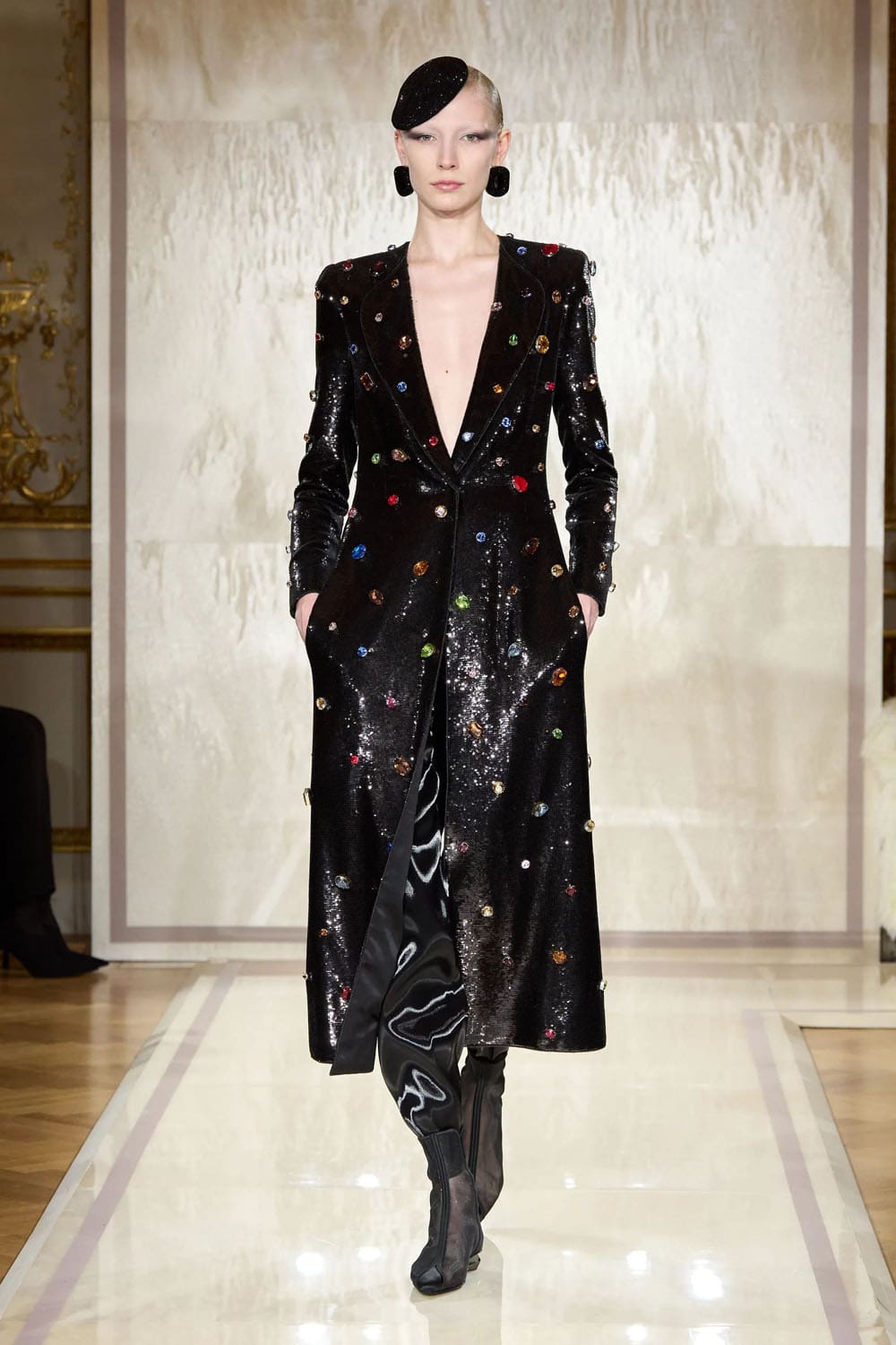 Armani Prive 2025 春夏高级时装 Runway 杂志(25)