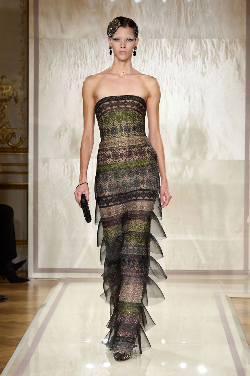 Armani Prive 2025 春夏高级时装 Runway 杂志(39)
