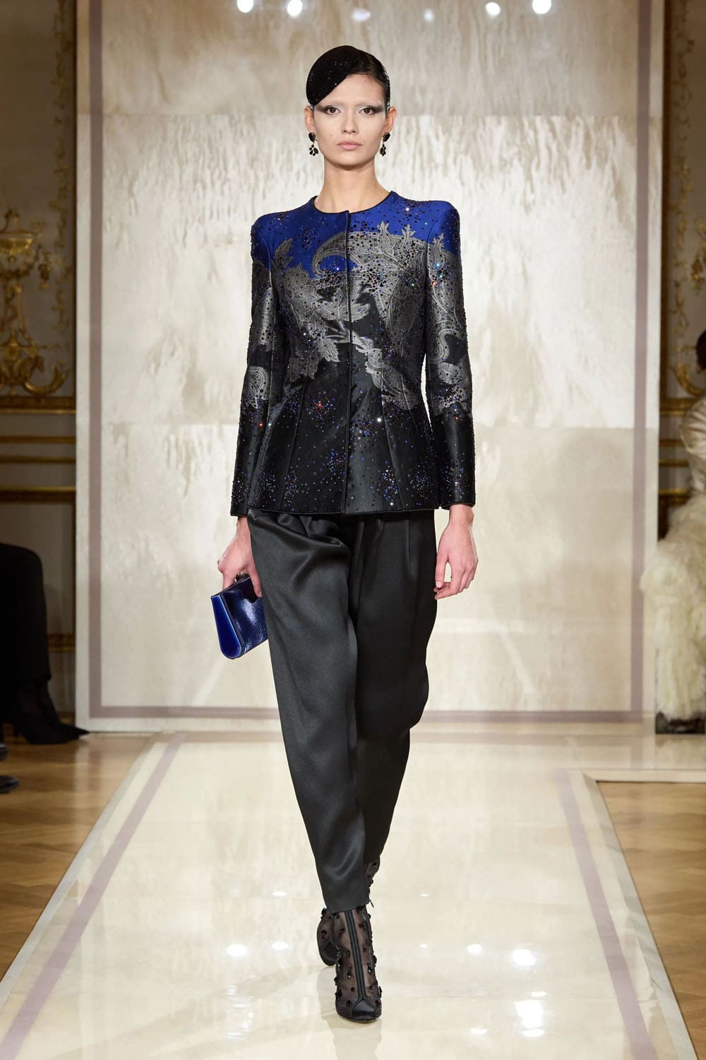 Armani Prive 2025 春夏高级时装 Runway 杂志(41)
