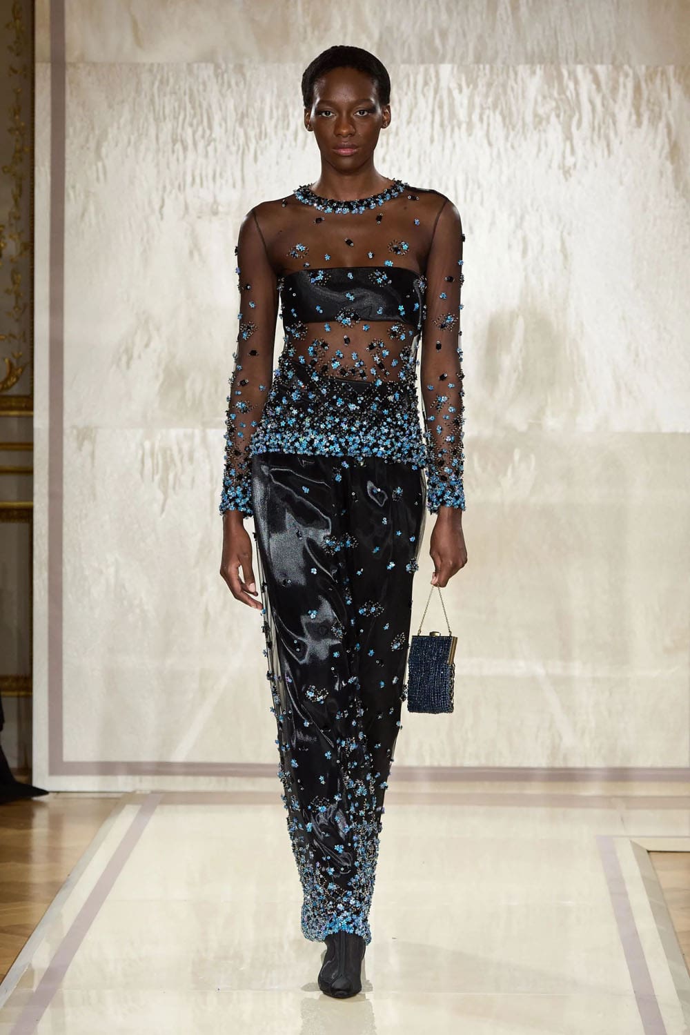 Armani Prive 2025 春夏高级时装 Runway 杂志(45)
