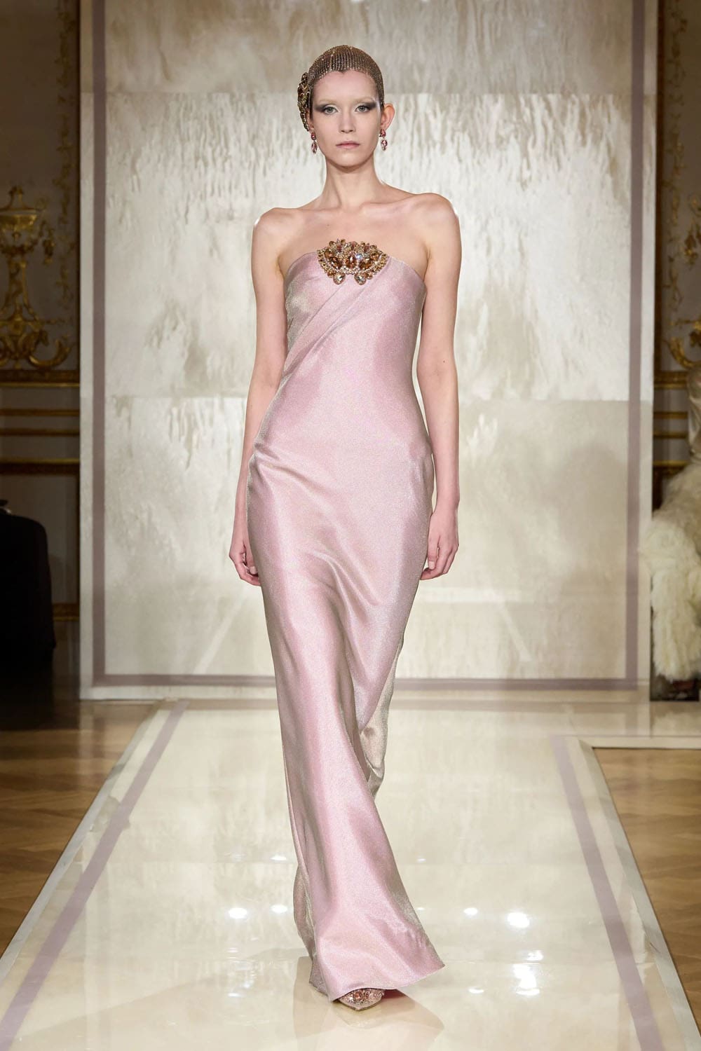 Armani Prive 2025 春夏高级时装 Runway 杂志(57)