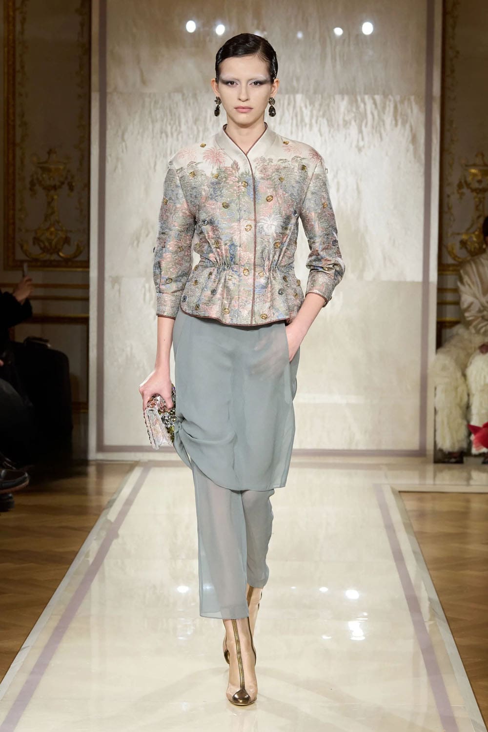 Armani Prive 2025 春夏高级时装 Runway 杂志(60)