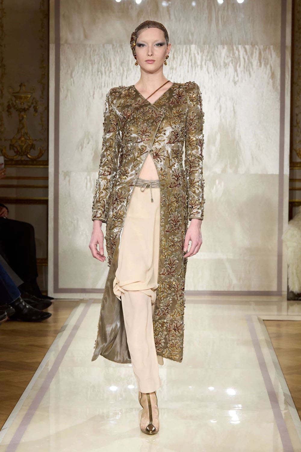 Armani Prive 2025 春夏高级时装 Runway 杂志(71)