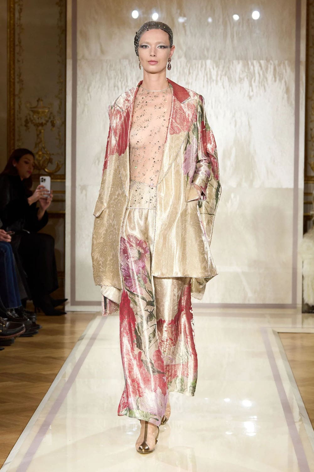 Armani Prive 2025 春夏高级时装 Runway 杂志(86)