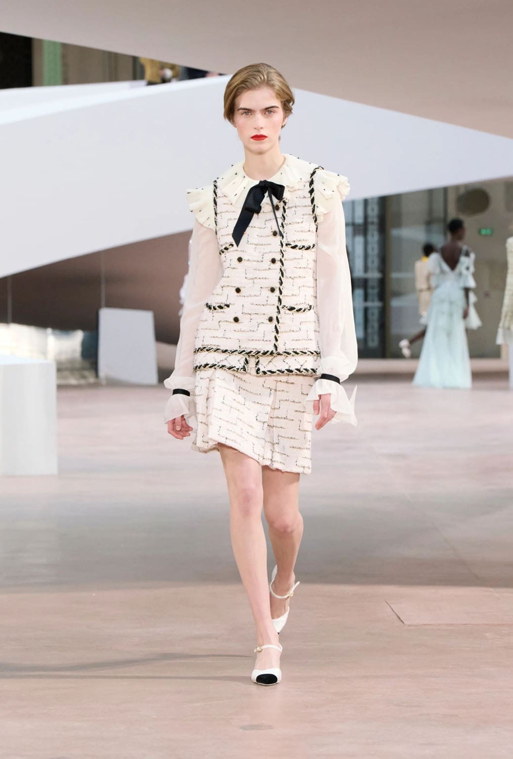 Chanel Spring Summer 2025 Haute Couture Runway Magazine (24)