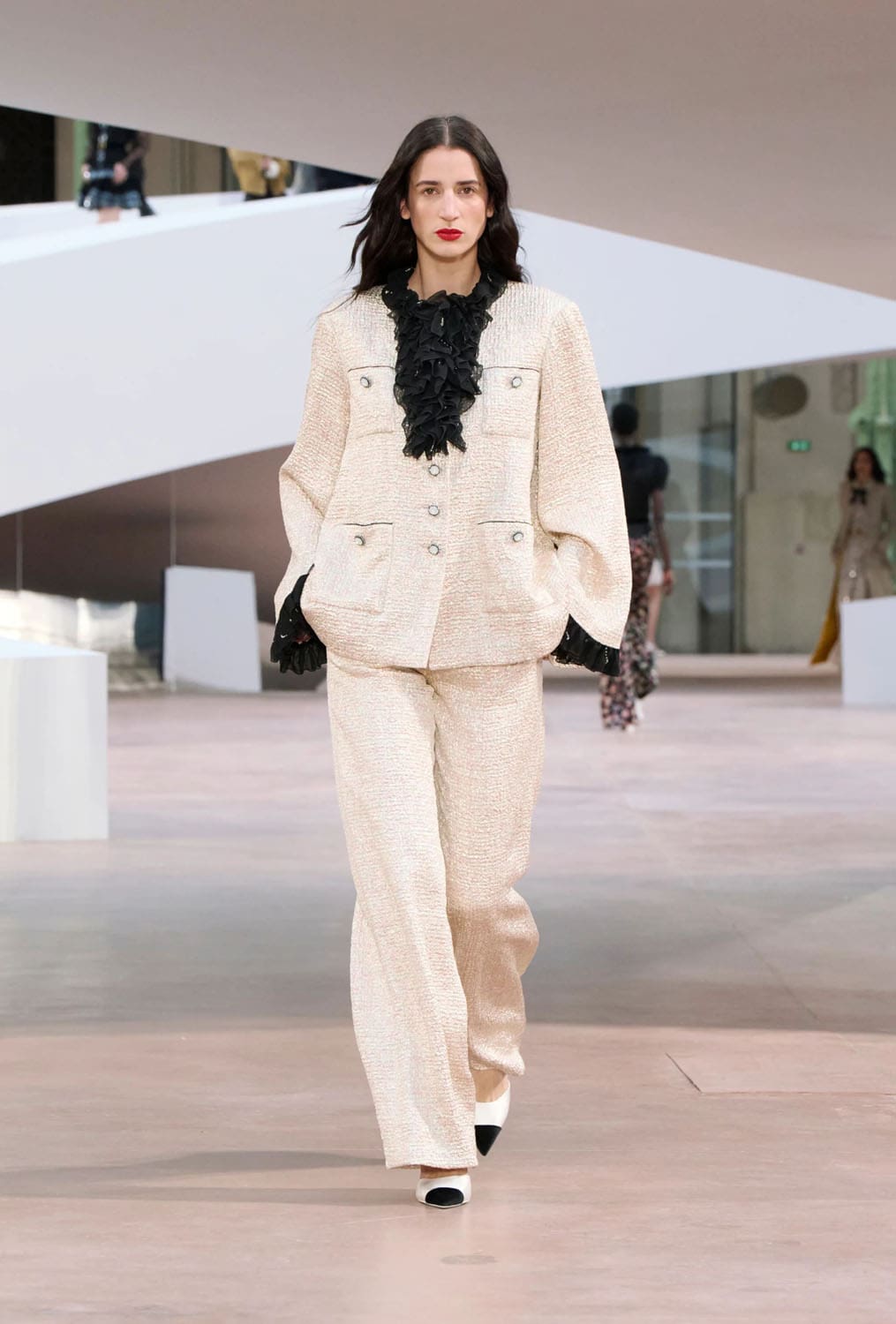 Chanel Spring Summer 2025 Haute Couture Runway Magazine (40)