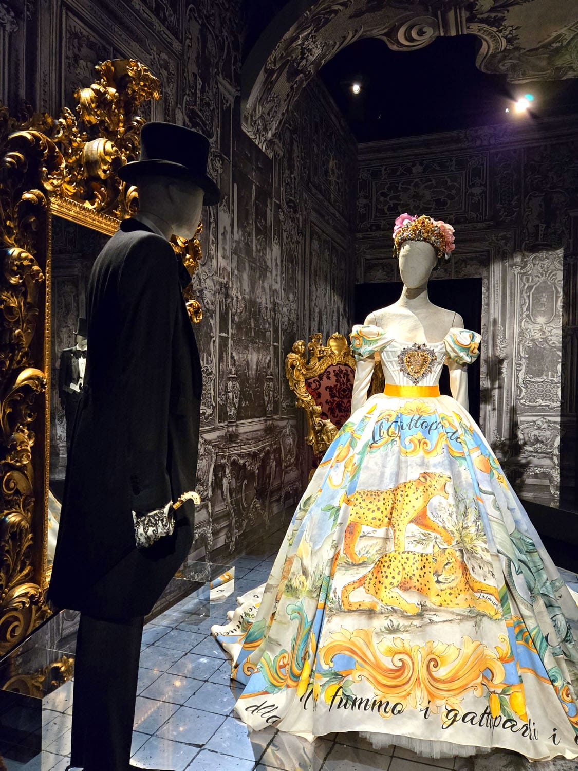 DU CŒUR À LA MAIN EXHIBITION DEVOTION DOLCE GABBANA RUNWAY MAGAZINE (100)