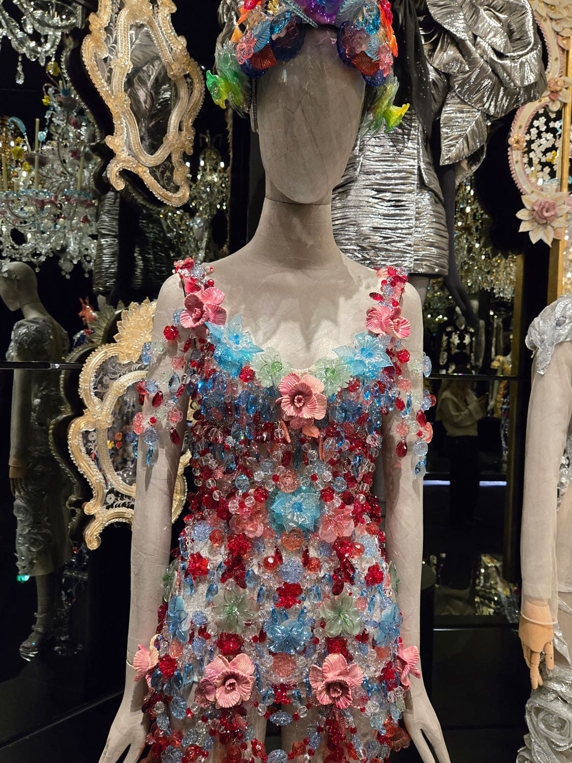 DU CŒUR À LA MAIN EXHIBITION DEVOTION DOLCE GABBANA RUNWAY MAGAZINE (112)