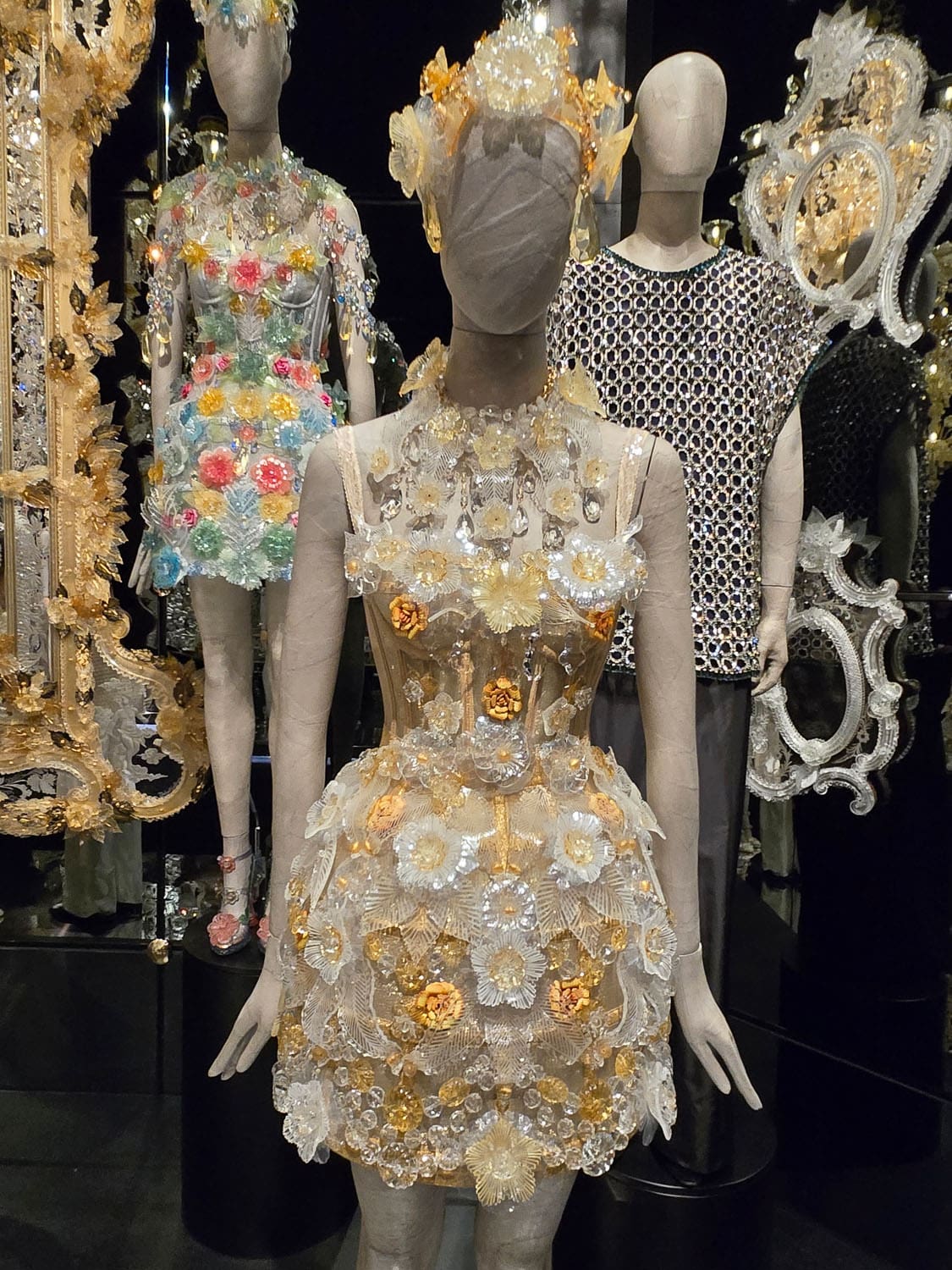 DU CŒUR À LA MAIN EXHIBITION DEVOTION DOLCE GABBANA RUNWAY MAGAZINE (113)