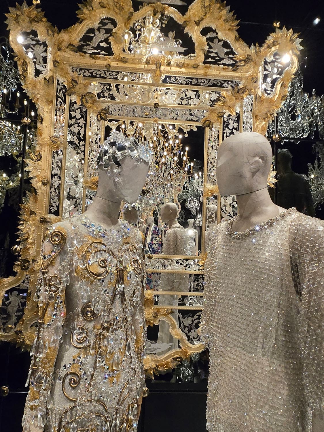 DU CŒUR À LA MAIN EXHIBITION DEVOTION DOLCE GABBANA RUNWAY MAGAZINE (120)