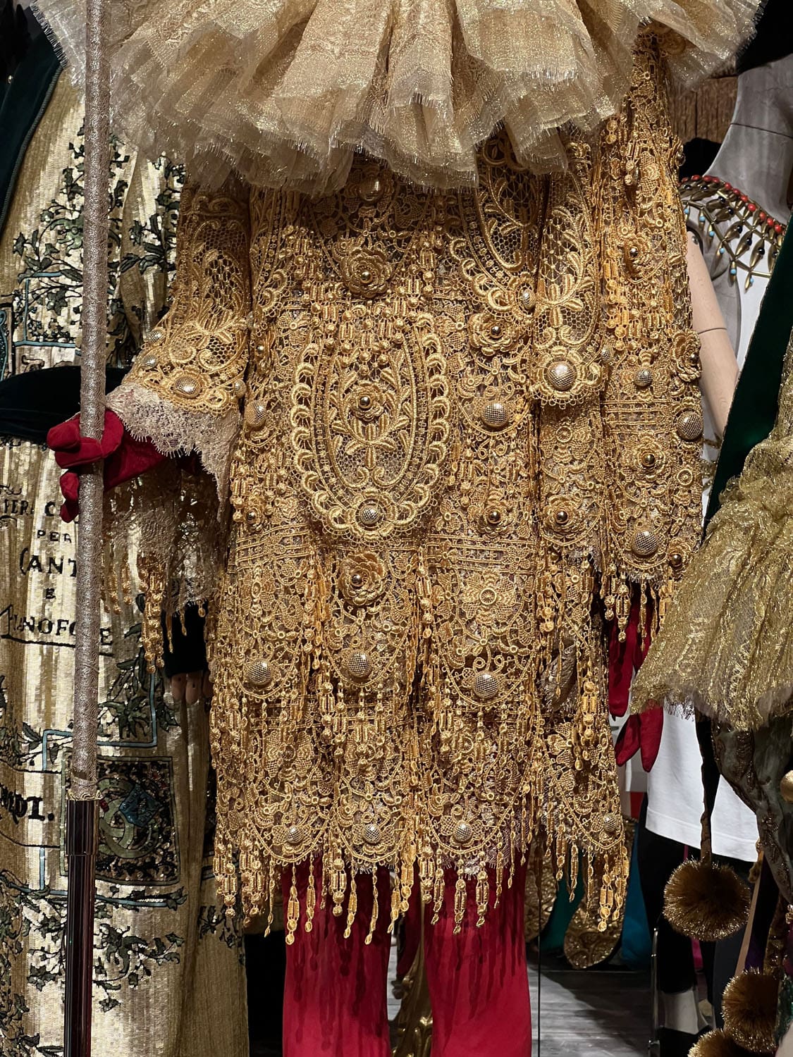 DU CŒUR À LA MAIN EXHIBITION DEVOTION DOLCE GABBANA RUNWAY MAGAZINE (13)