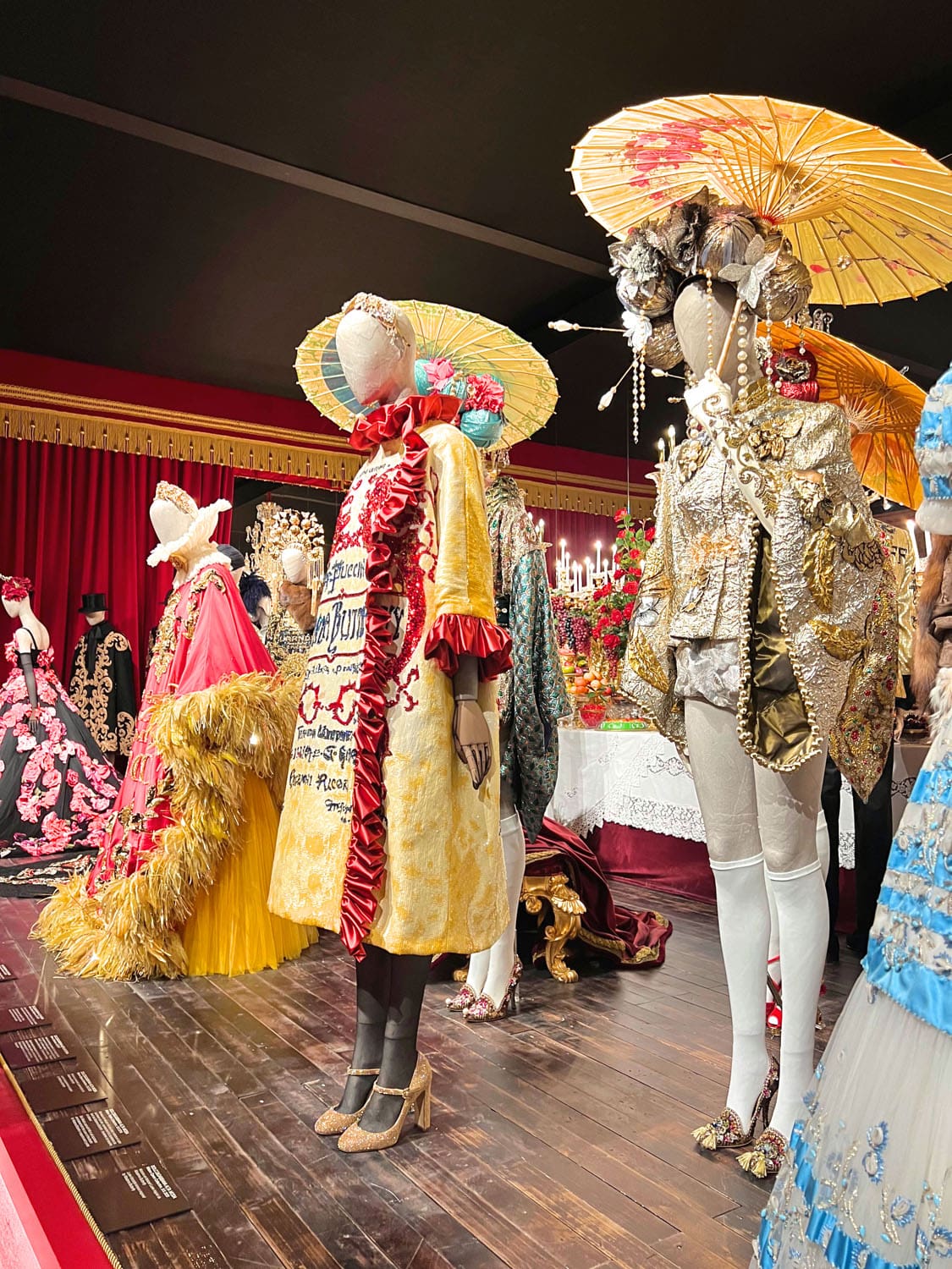 DU CŒUR À LA MAIN EXHIBITION DEVOTION DOLCE GABBANA RUNWAY MAGAZINE (14)