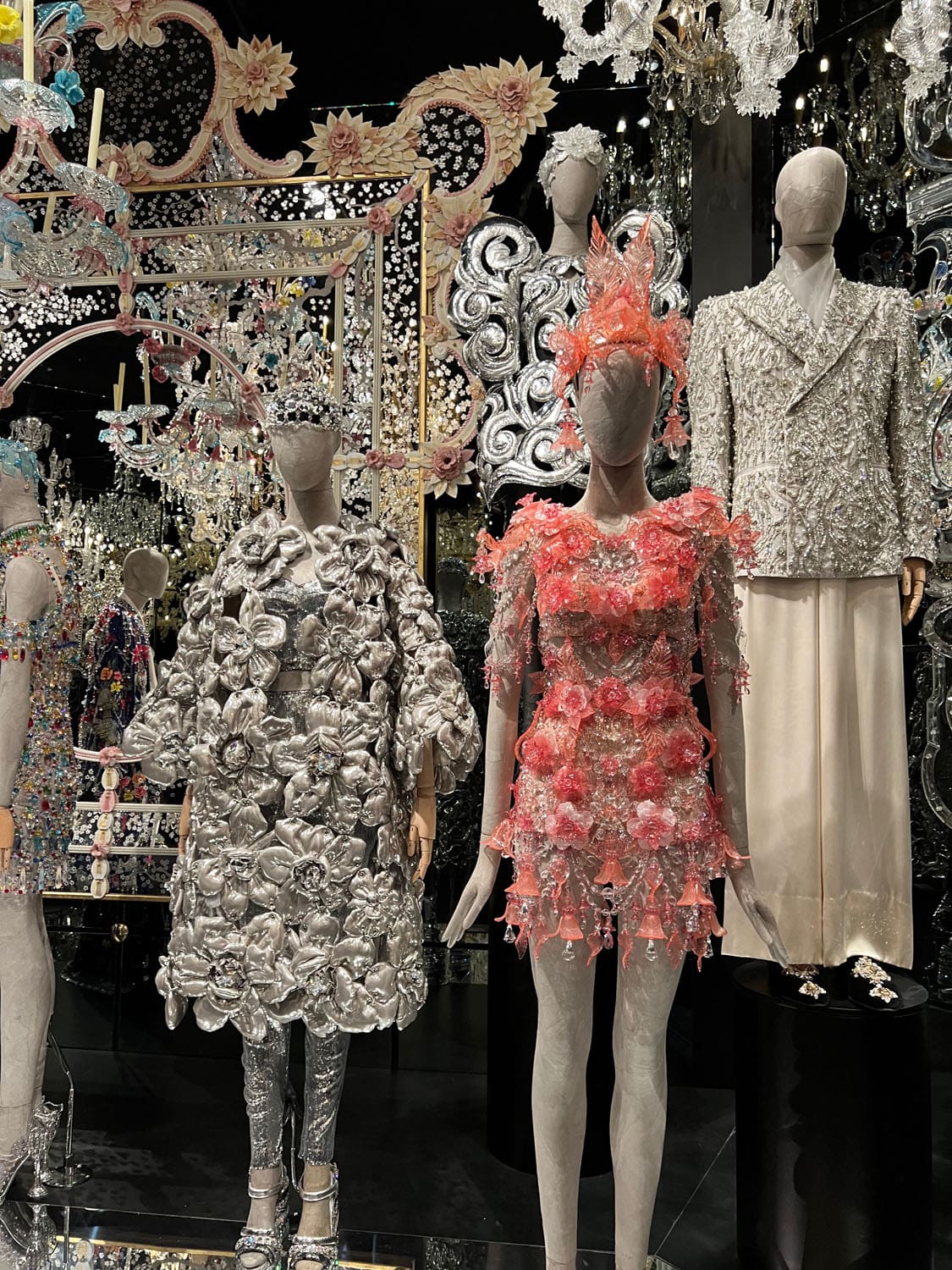 DU CŒUR À LA MAIN EXHIBITION DEVOTION DOLCE GABBANA RUNWAY MAGAZINE (22)