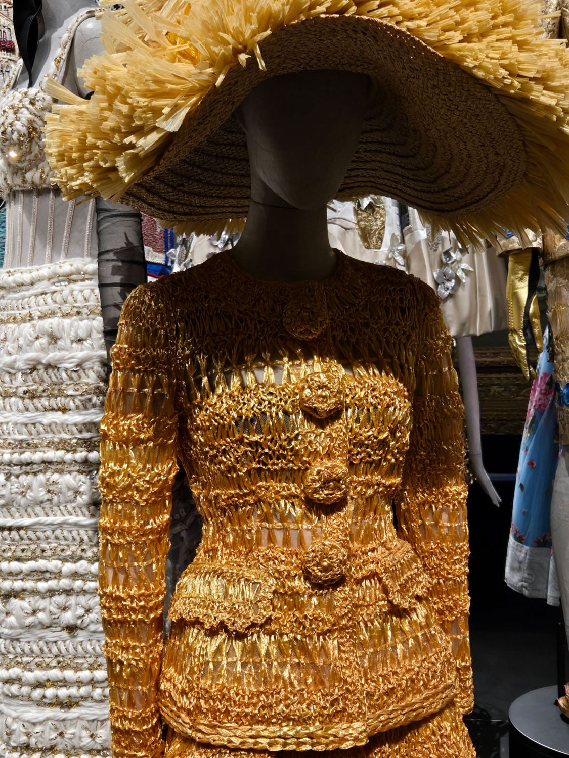 DU CŒUR À LA MAIN EXHIBITION DEVOTION DOLCE GABBANA RUNWAY MAGAZINE (30)