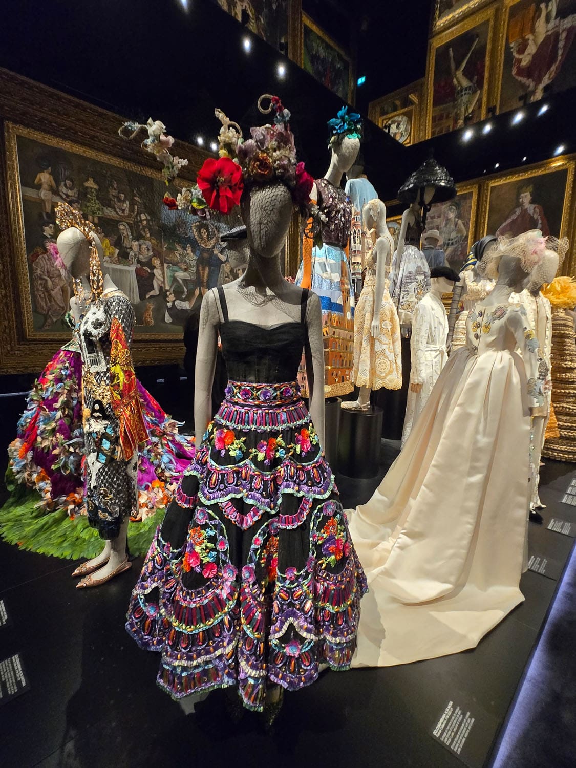 DU CŒUR À LA MAIN EXHIBITION DEVOTION DOLCE GABBANA RUNWAY MAGAZINE (32)