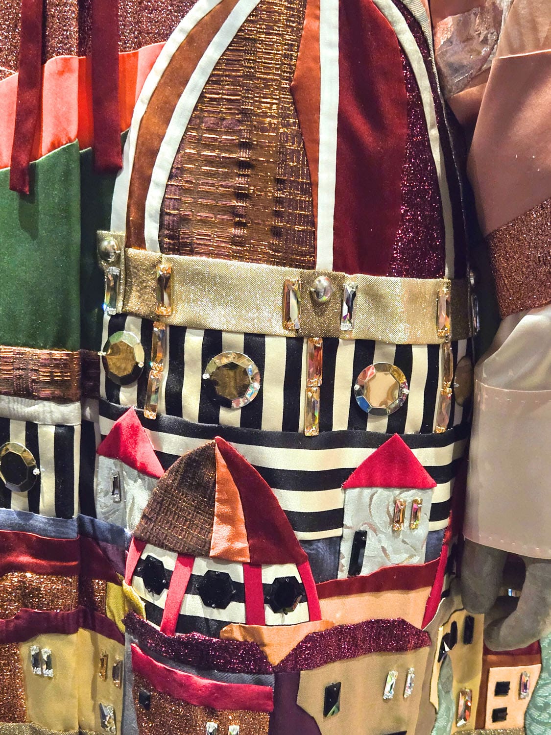 DU CŒUR À LA MAIN EXHIBITION DEVOTION DOLCE GABBANA RUNWAY MAGAZINE (37)