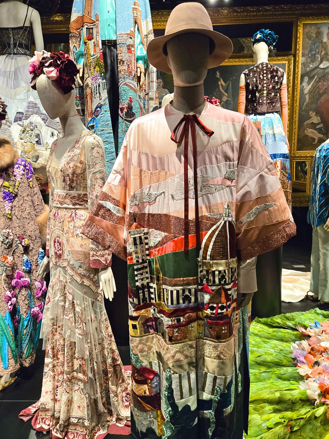 DU CŒUR À LA MAIN EXHIBITION DEVOTION DOLCE GABBANA RUNWAY MAGAZINE (38)