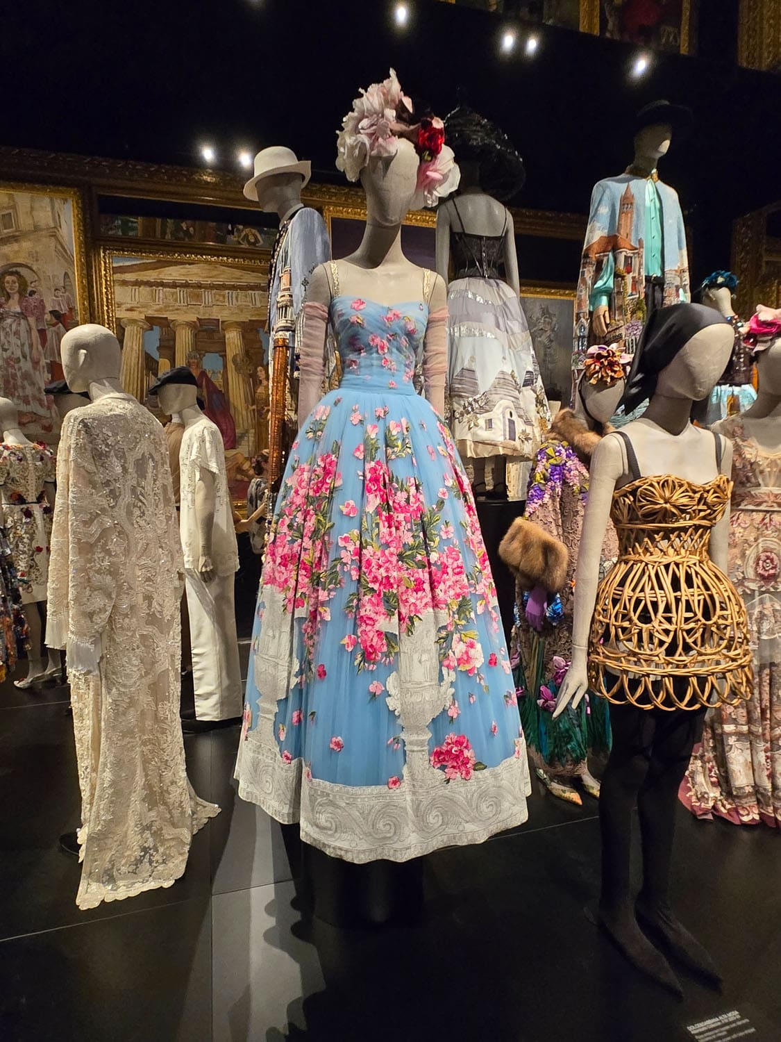 DU CŒUR À LA MAIN EXHIBITION DEVOTION DOLCE GABBANA RUNWAY MAGAZINE (39)