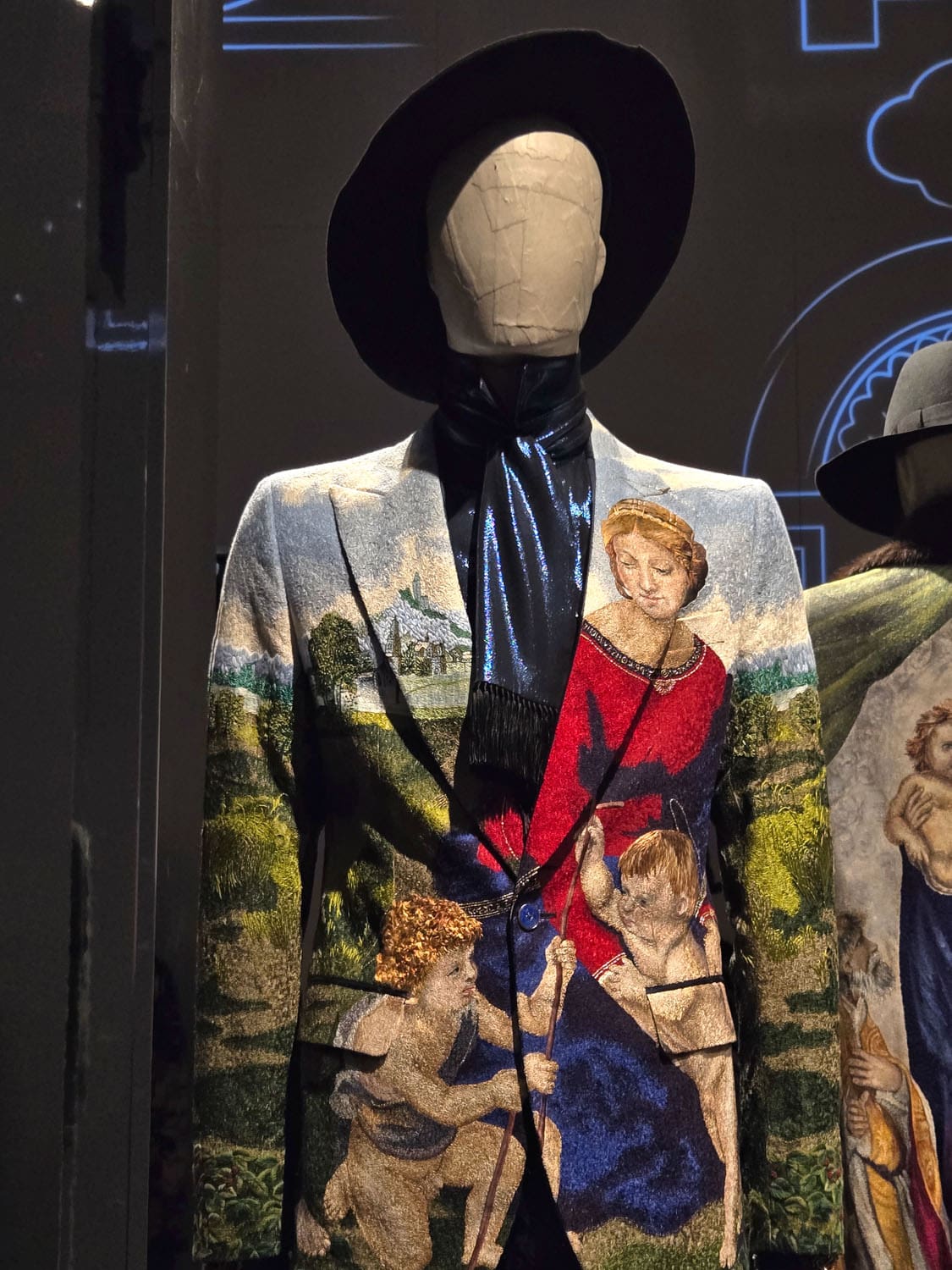 DU CŒUR À LA MAIN EXHIBITION DEVOTION DOLCE GABBANA RUNWAY MAGAZINE (46)