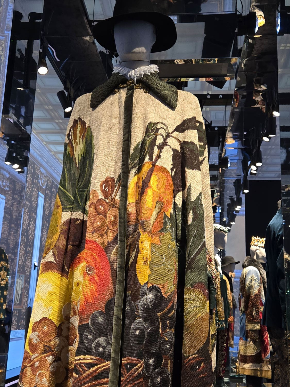 DU CŒUR À LA MAIN EXHIBITION DEVOTION DOLCE GABBANA RUNWAY MAGAZINE (57)