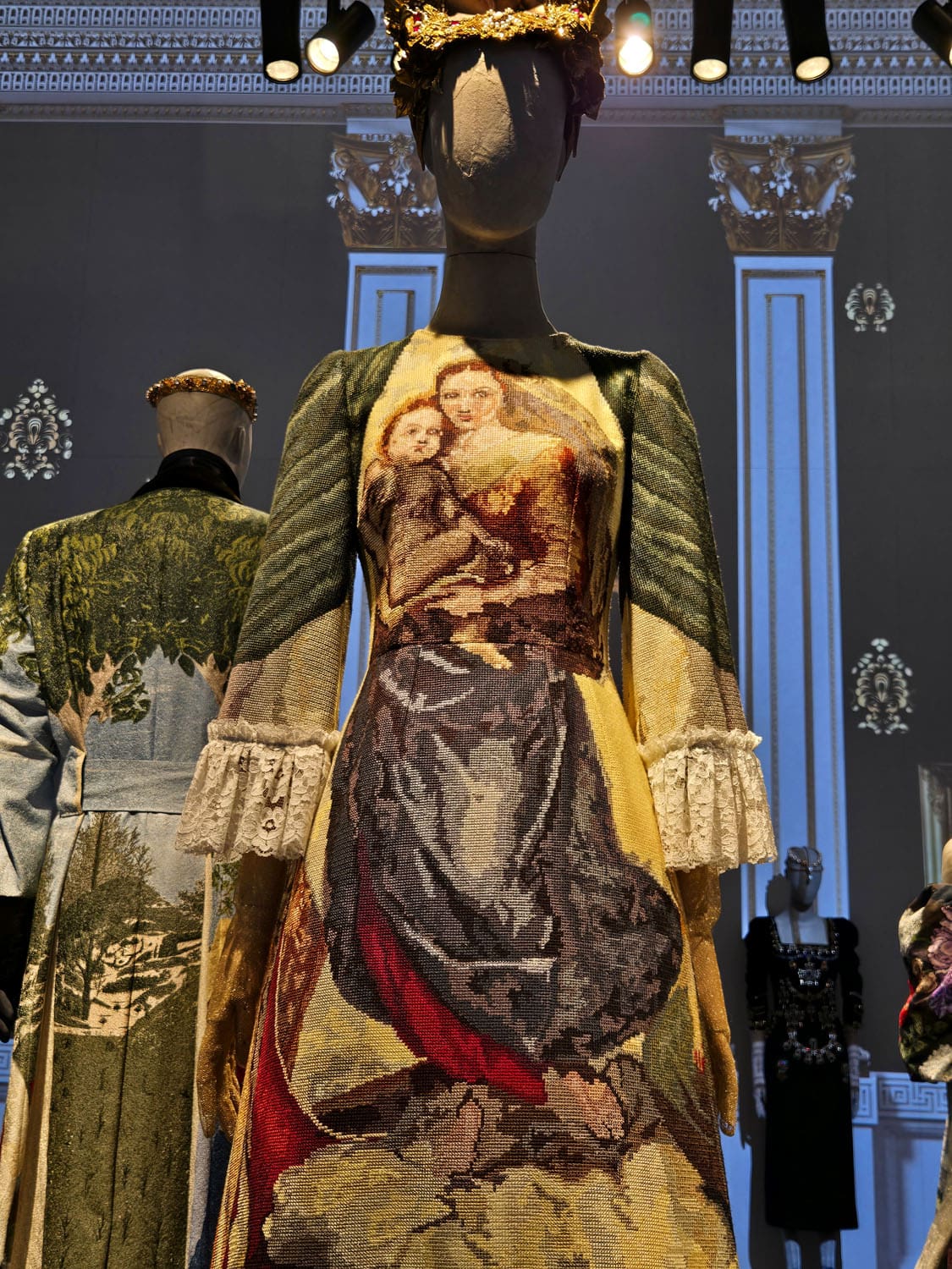 DU CŒUR À LA MAIN EXHIBITION DEVOTION DOLCE GABBANA RUNWAY MAGAZINE (61)