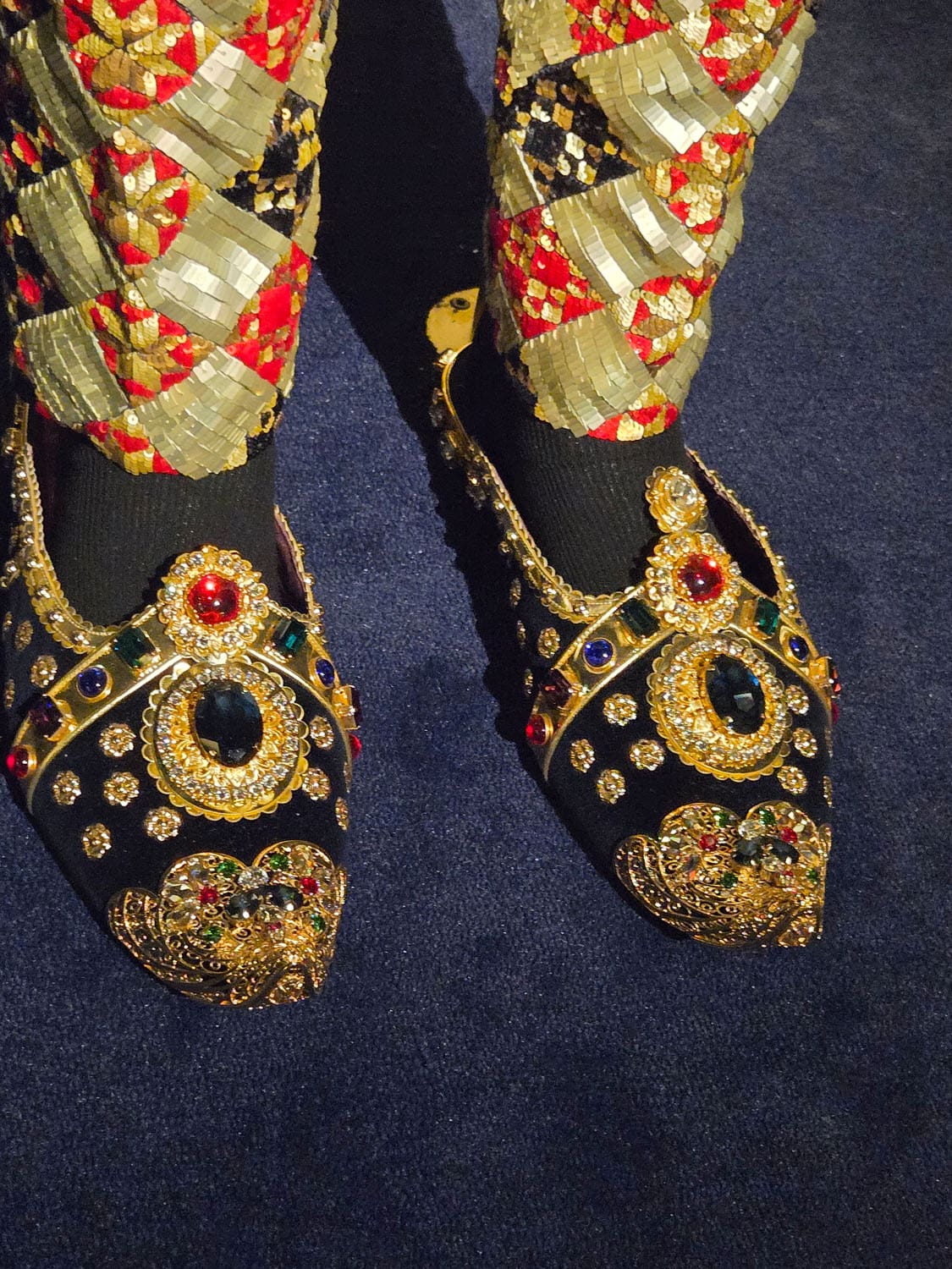 DU CŒUR À LA MAIN EXHIBITION DEVOTION DOLCE GABBANA RUNWAY MAGAZINE (78)