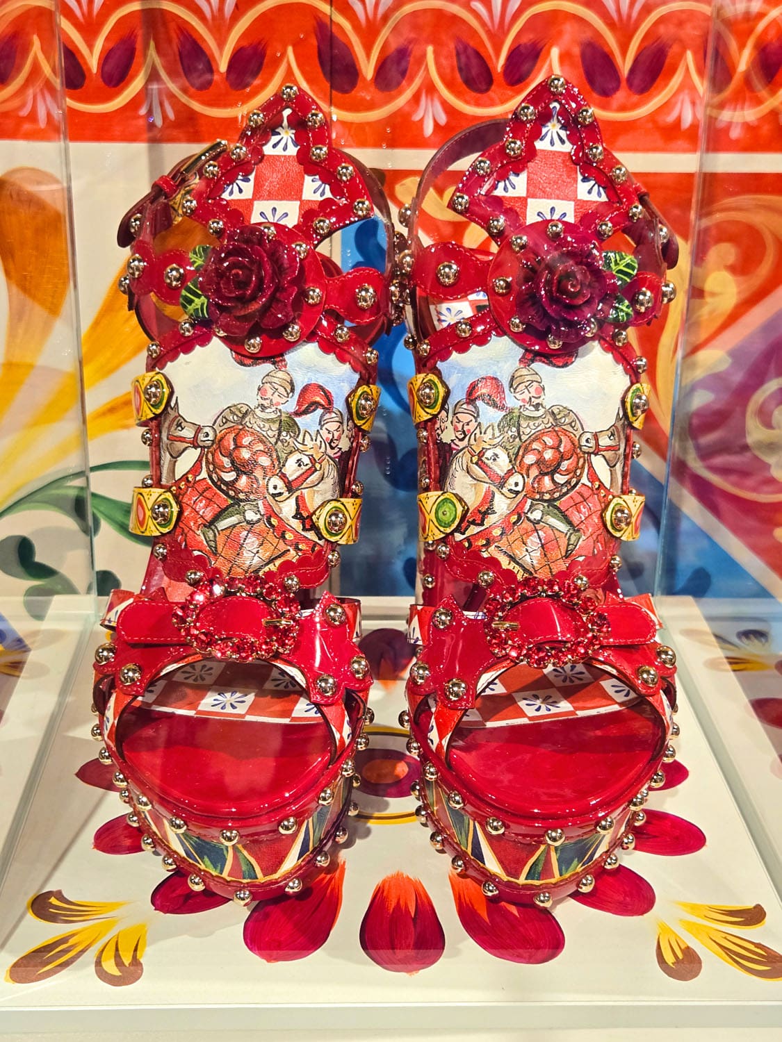 DU CŒUR À LA MAIN EXHIBITION DEVOTION DOLCE GABBANA RUNWAY MAGAZINE (84)