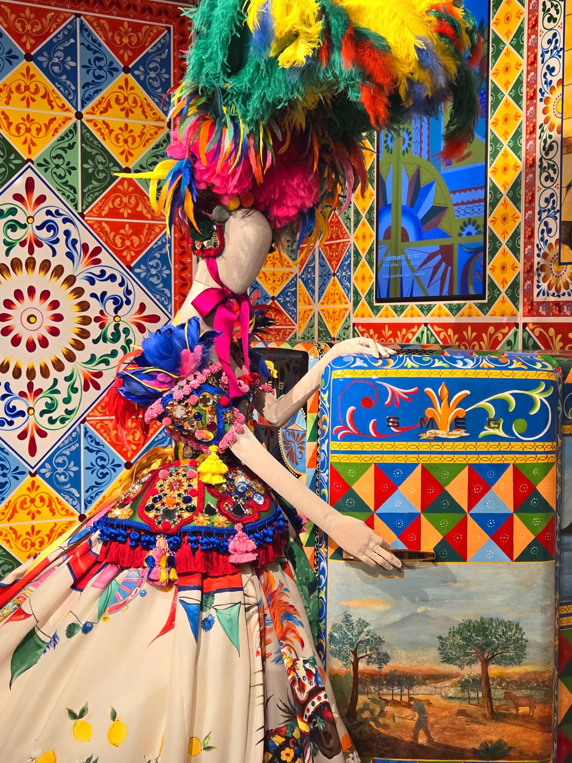 DU CŒUR À LA MAIN EXHIBITION DEVOTION DOLCE GABBANA RUNWAY MAGAZINE (86)