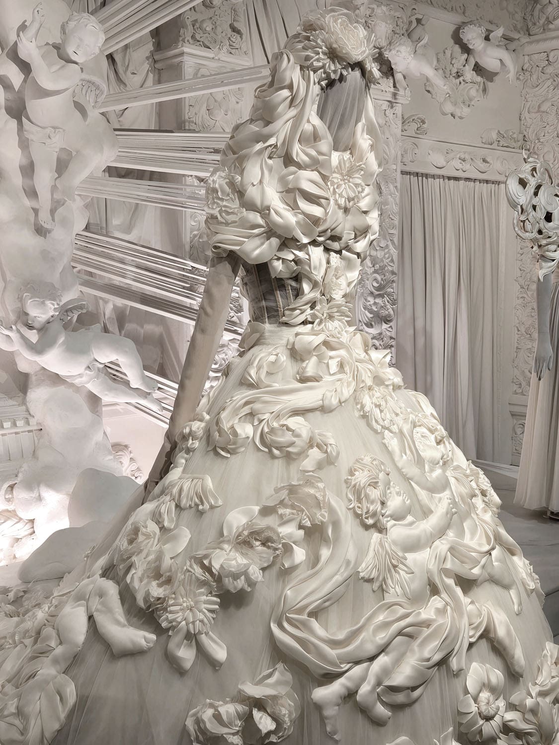 DU CŒUR À LA MAIN EXHIBITION DEVOTION DOLCE GABBANA RUNWAY MAGAZINE (92)