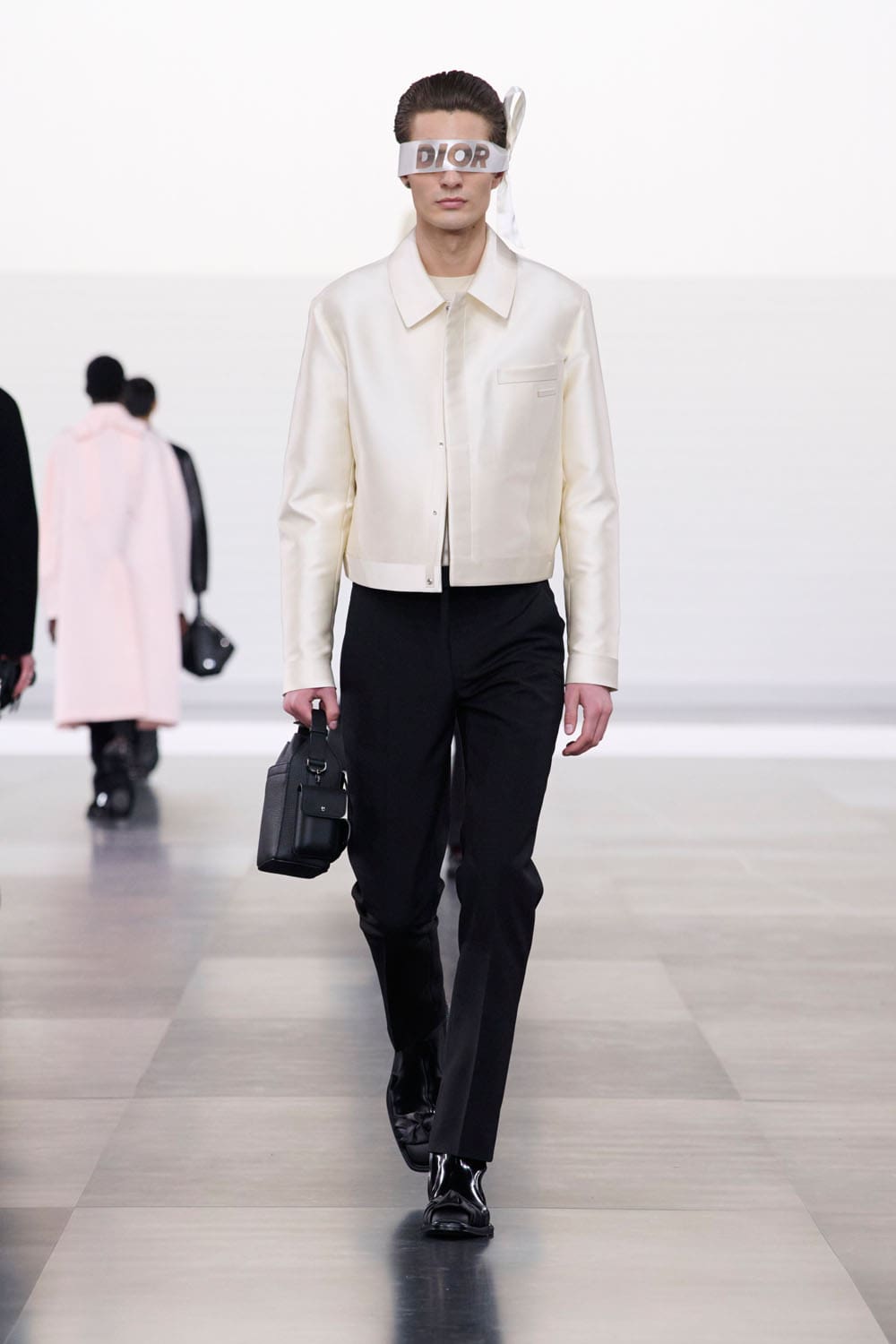 ディオール メンズ 2025 2026 秋冬 Runway 雑誌(17)
