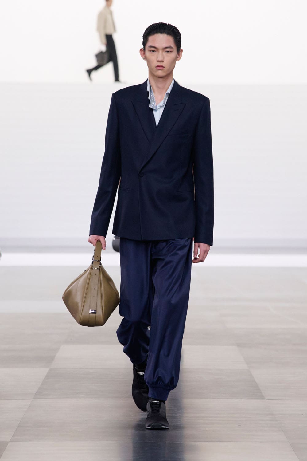 ディオール メンズ 2025 2026 秋冬 Runway 雑誌(33)