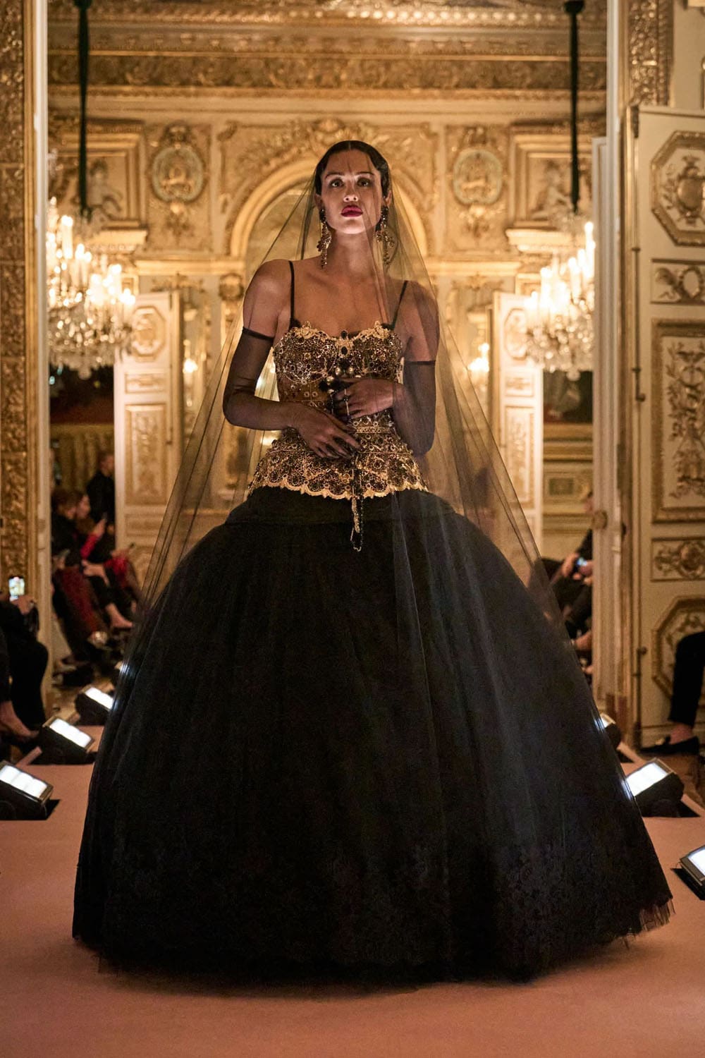 Dolce Gabbana Alta Moda Parigi 2025 Haute Couture Paris Runway Magazinet (4)