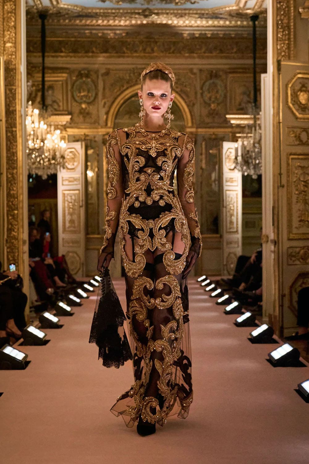 Dolce Gabbana Alta Moda Parigi 2025 Haute Couture Paris Runway Magazinet (5)