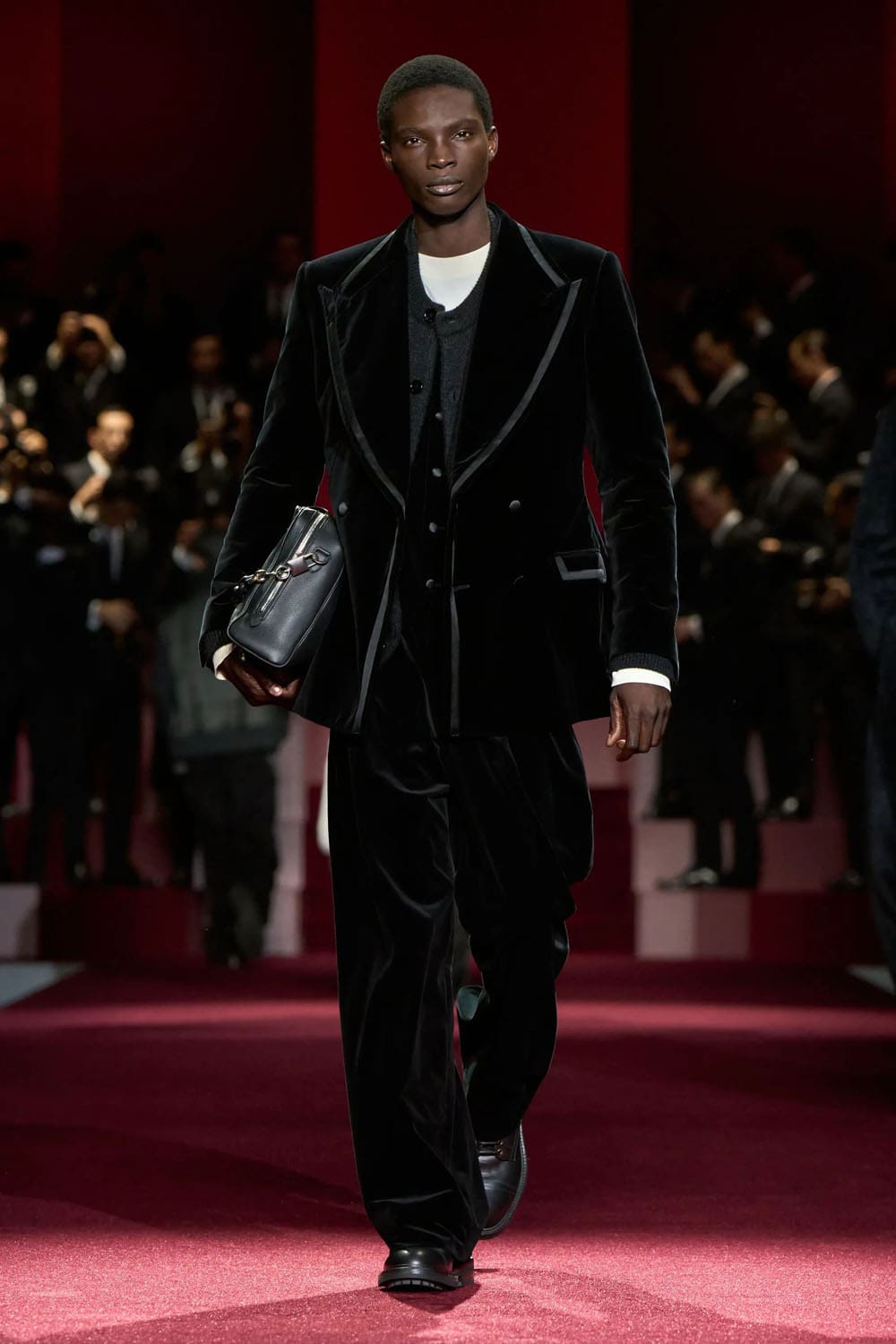 Dolce Gabbana Fall Winter 2025 2026 Men Runway Magazine (31)