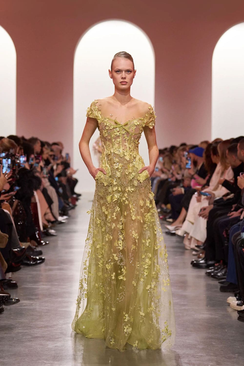 Elie Saab Haute Couture Primavera Verão 2025 Runway Revista (11)
