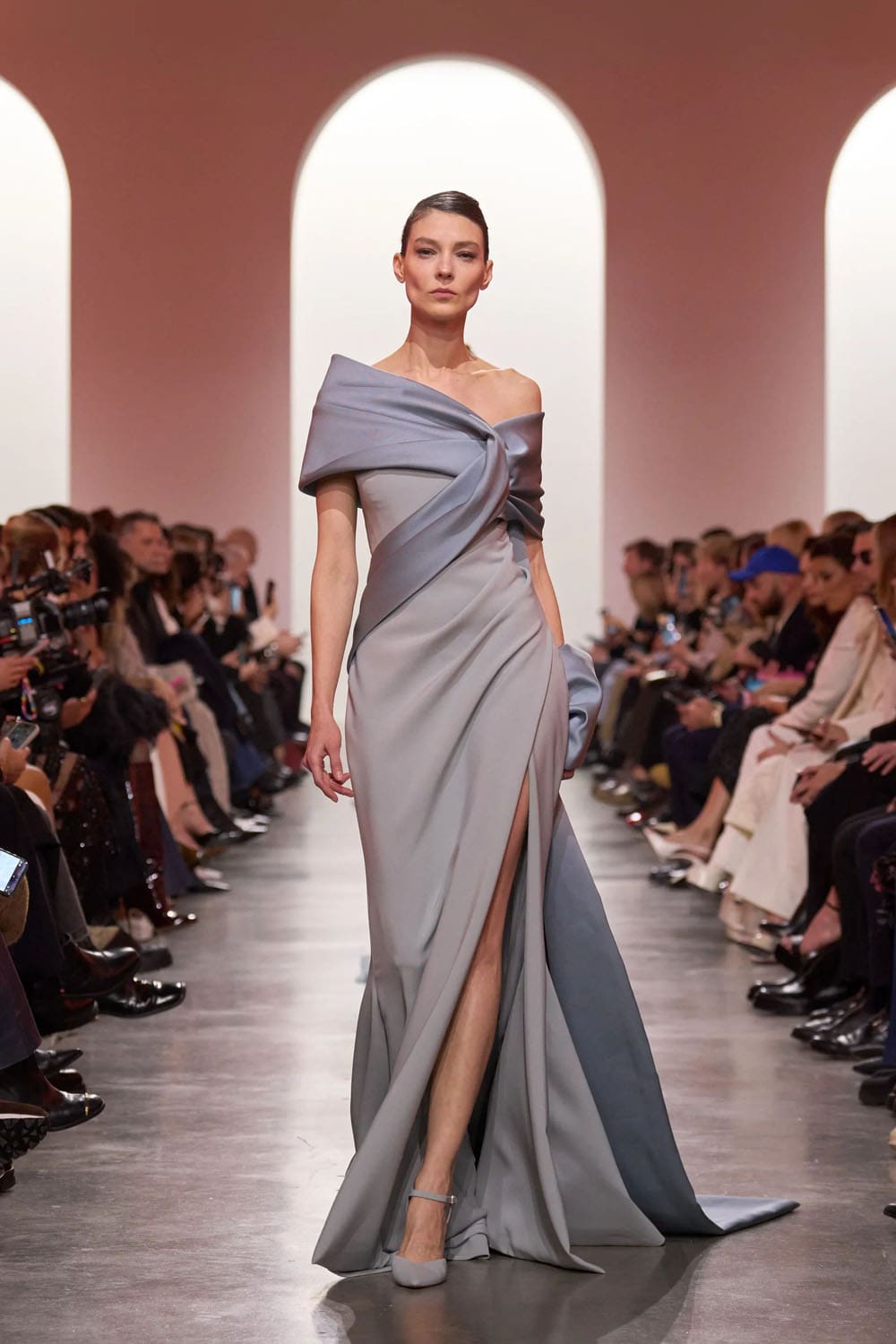Elie Saab Haute Couture Primavera Verão 2025 Runway Revista (17)