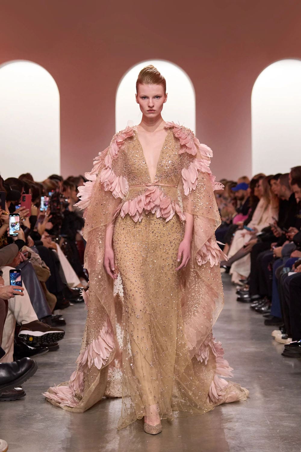 Elie Saab Haute Couture Primavera Verão 2025 Runway Revista (5)