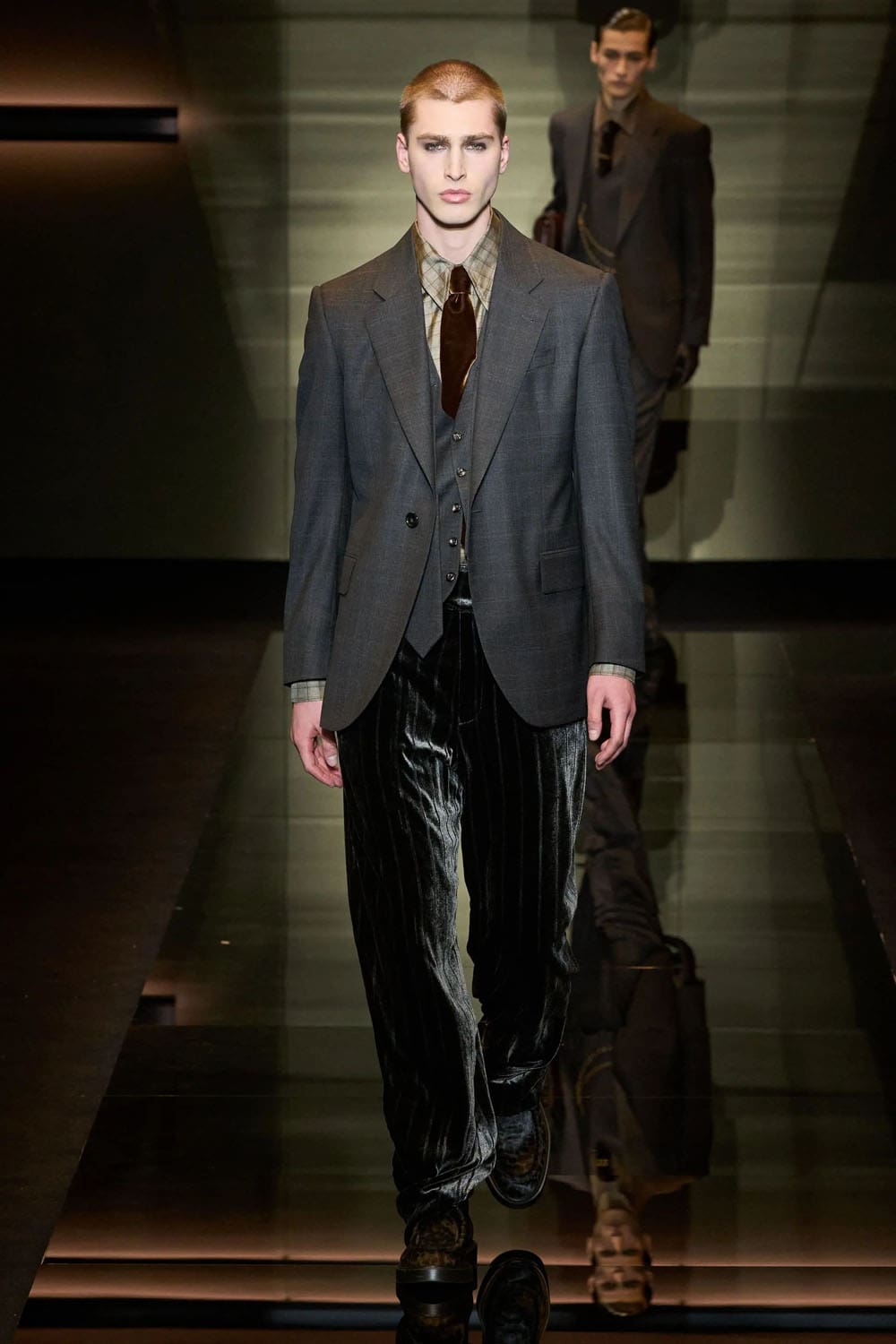 Emporio Armani Fall Winter 2025 2026 Runway Magazine (21)