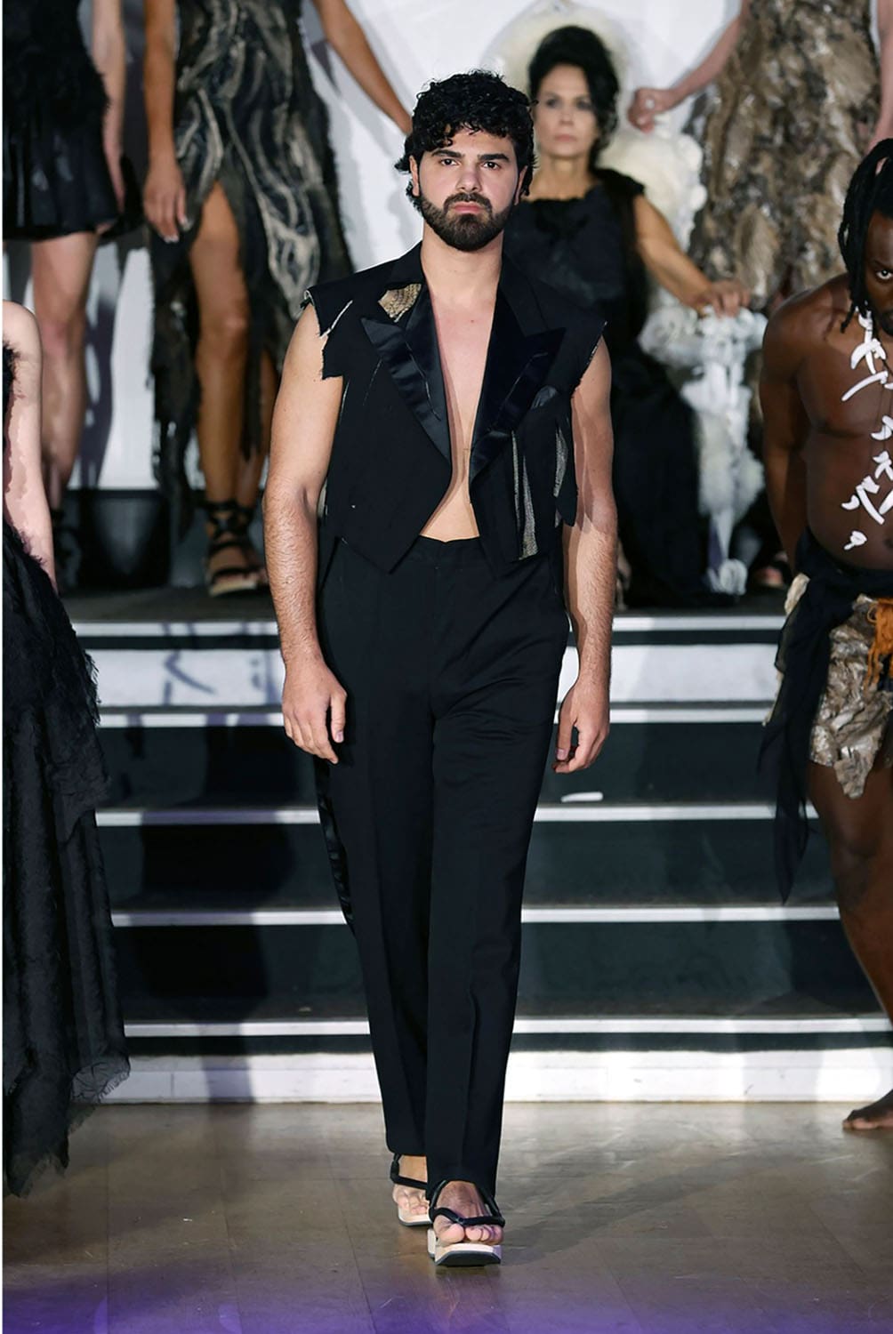 Franck Sorbier Haute Couture Primavera Verão 2025 Runway revista