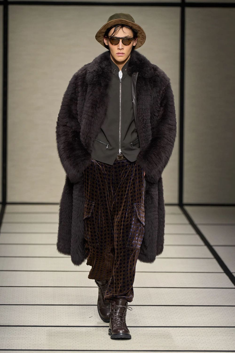 Giorgio Armani Autunno Inverno 2025 2026 Uomo Runway Magazine (104)