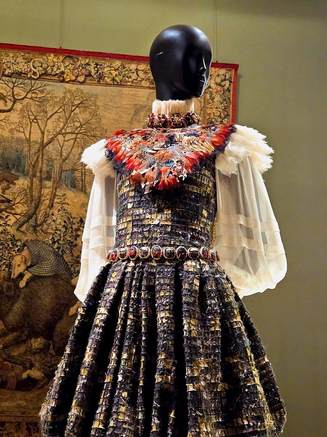 LOUVRE COUTURE Mostra d'arte e moda Parigi (2)