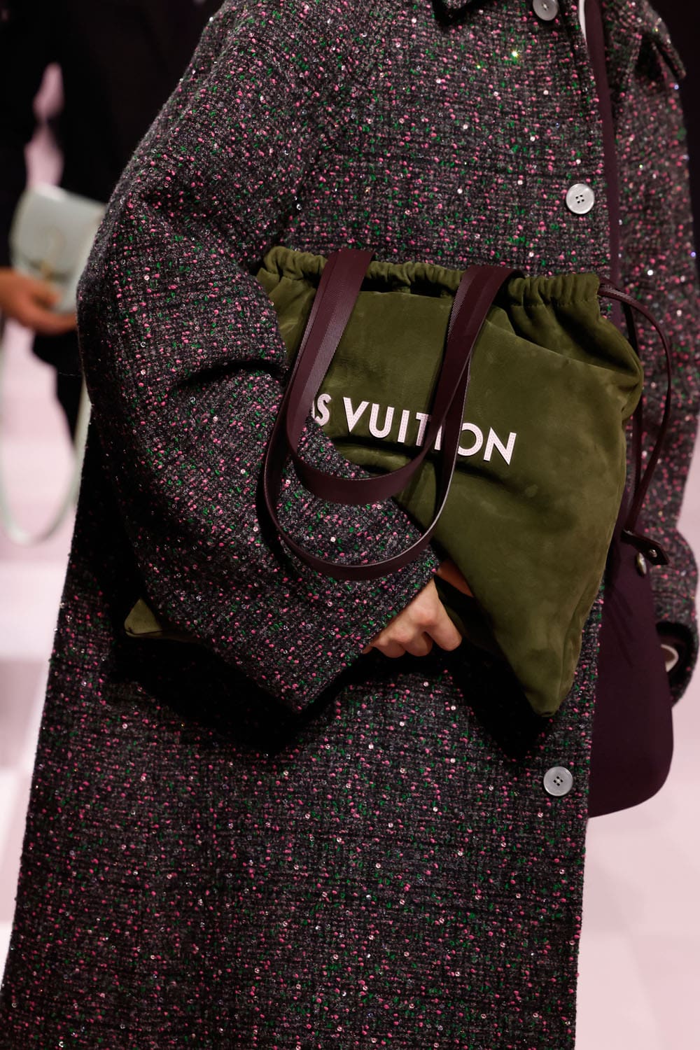 Louis Vuitton Fall Winter 2025 2026 Men Details Backstage Runway Magazine (1)