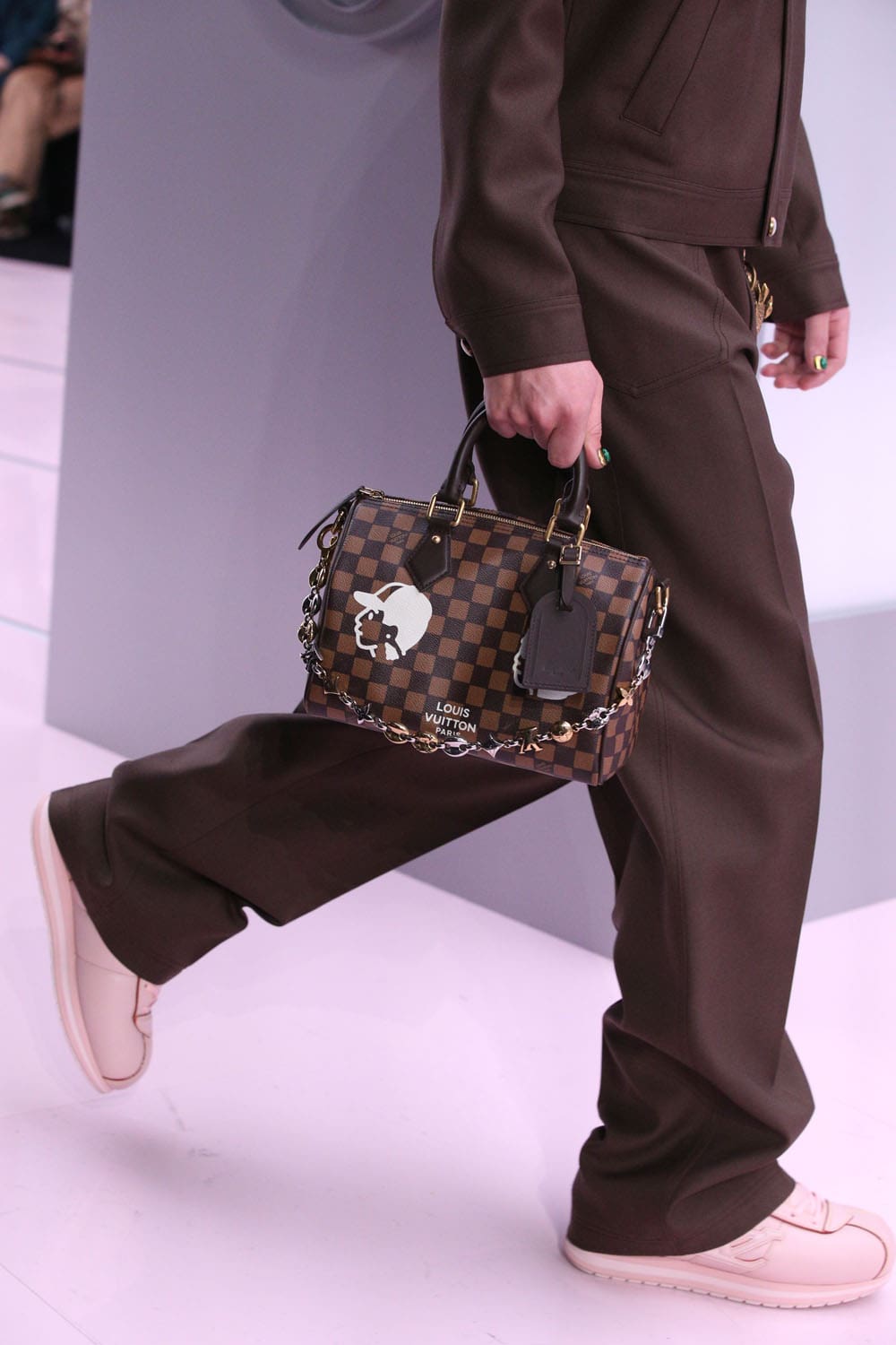 Louis Vuitton Fall Winter 2025 2026 Men Details Backstage Runway Magazine (10)