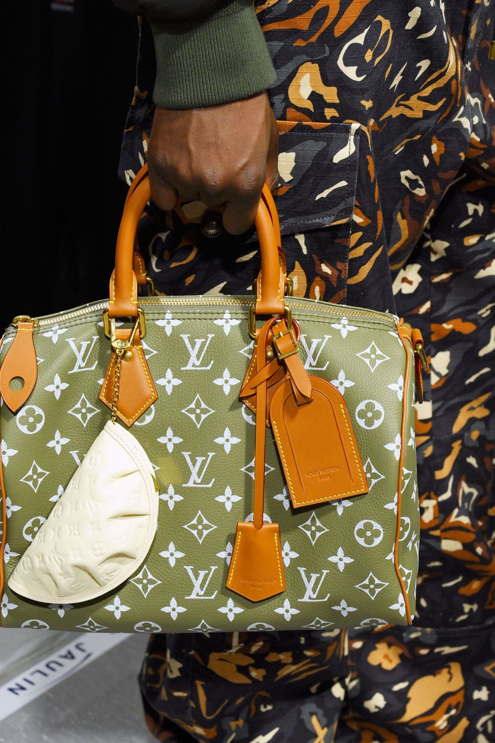 Louis Vuitton Fall Winter 2025 2026 Men Details Backstage Runway Magazine (27)