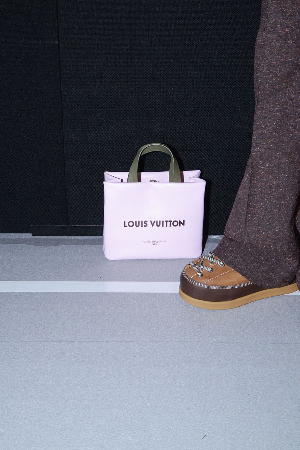 Louis Vuitton Fall Winter 2025 2026 Men Details Backstage Runway Magazine (37)