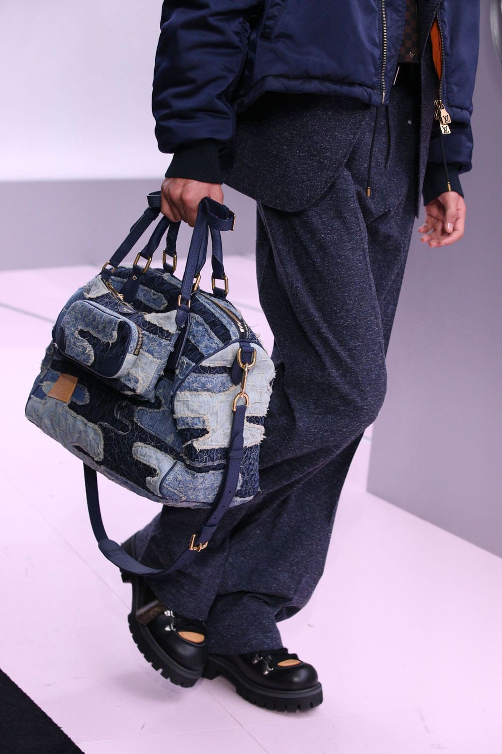 Louis Vuitton Fall Winter 2025 2026 Men Details Backstage Runway Magazine (6)