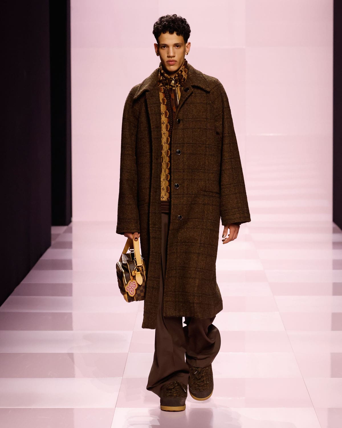 Louis Vuitton Fall Winter 2025 2026 Men Runway Magazine (11)