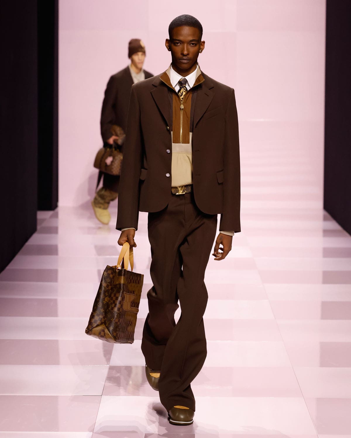Louis Vuitton Fall Winter 2025 2026 Men Runway Magazine (20)