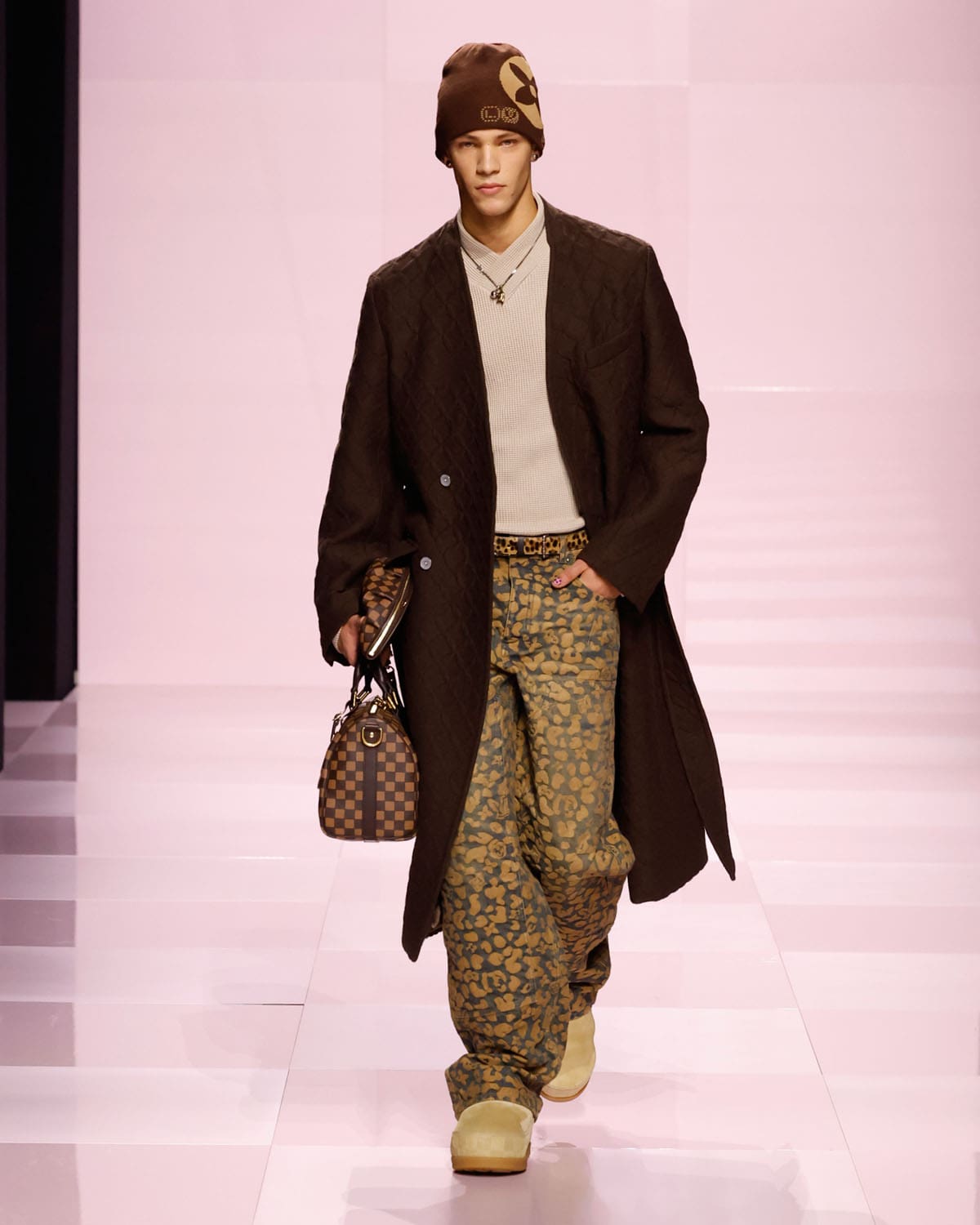 Louis Vuitton Fall Winter 2025 2026 Men Runway Magazine (21)
